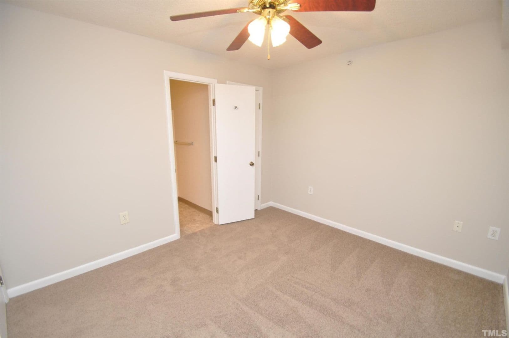 Raleigh House: 1331 #302 Crab Orchard Dr