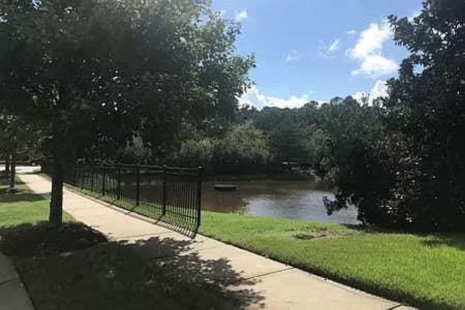 Cary House: 116 Linden Park Ln