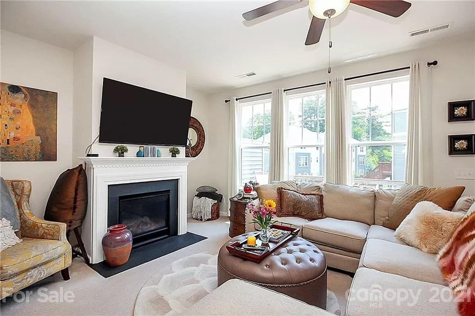 Charlotte House: 1502 Sharon Rd W