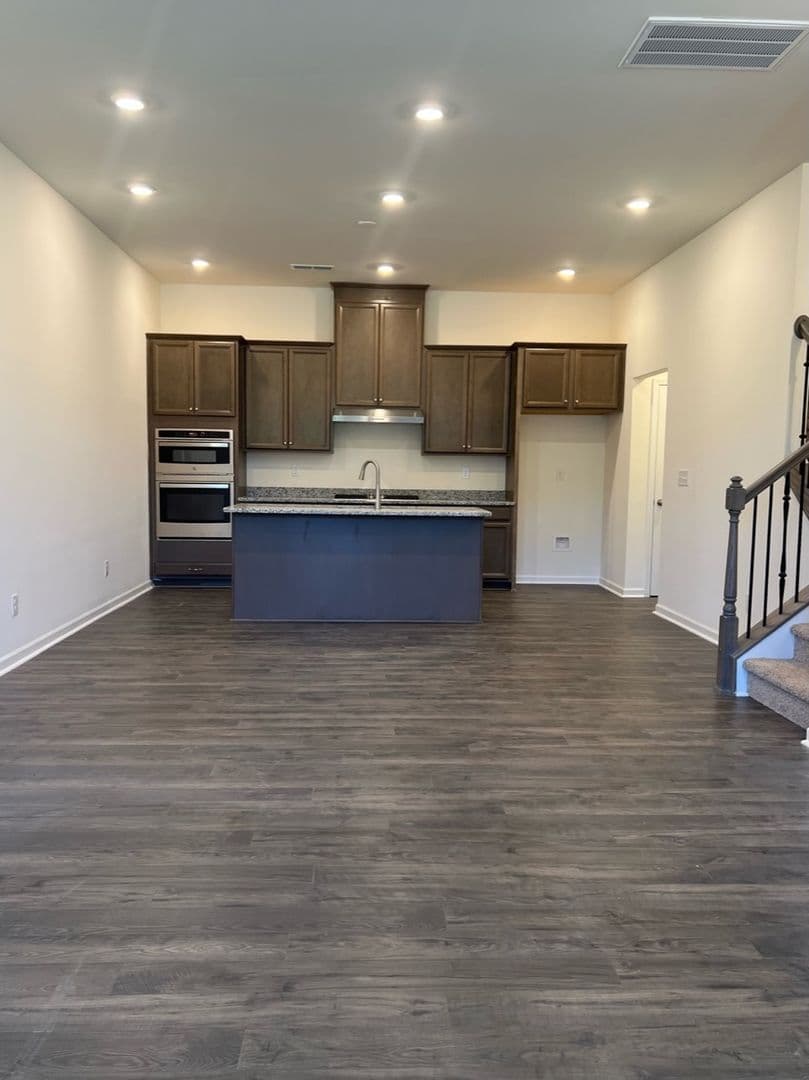 Harrisburg House: 5708 Rivulet Wy