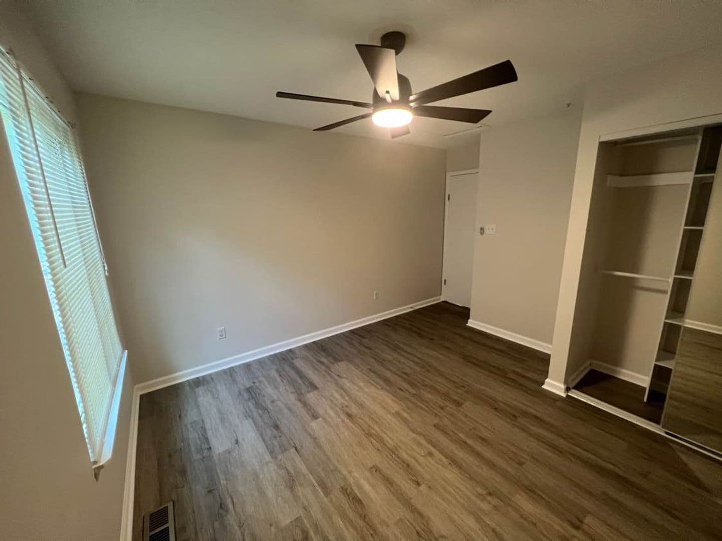 Raleigh House: 2824 Henslowe Dr