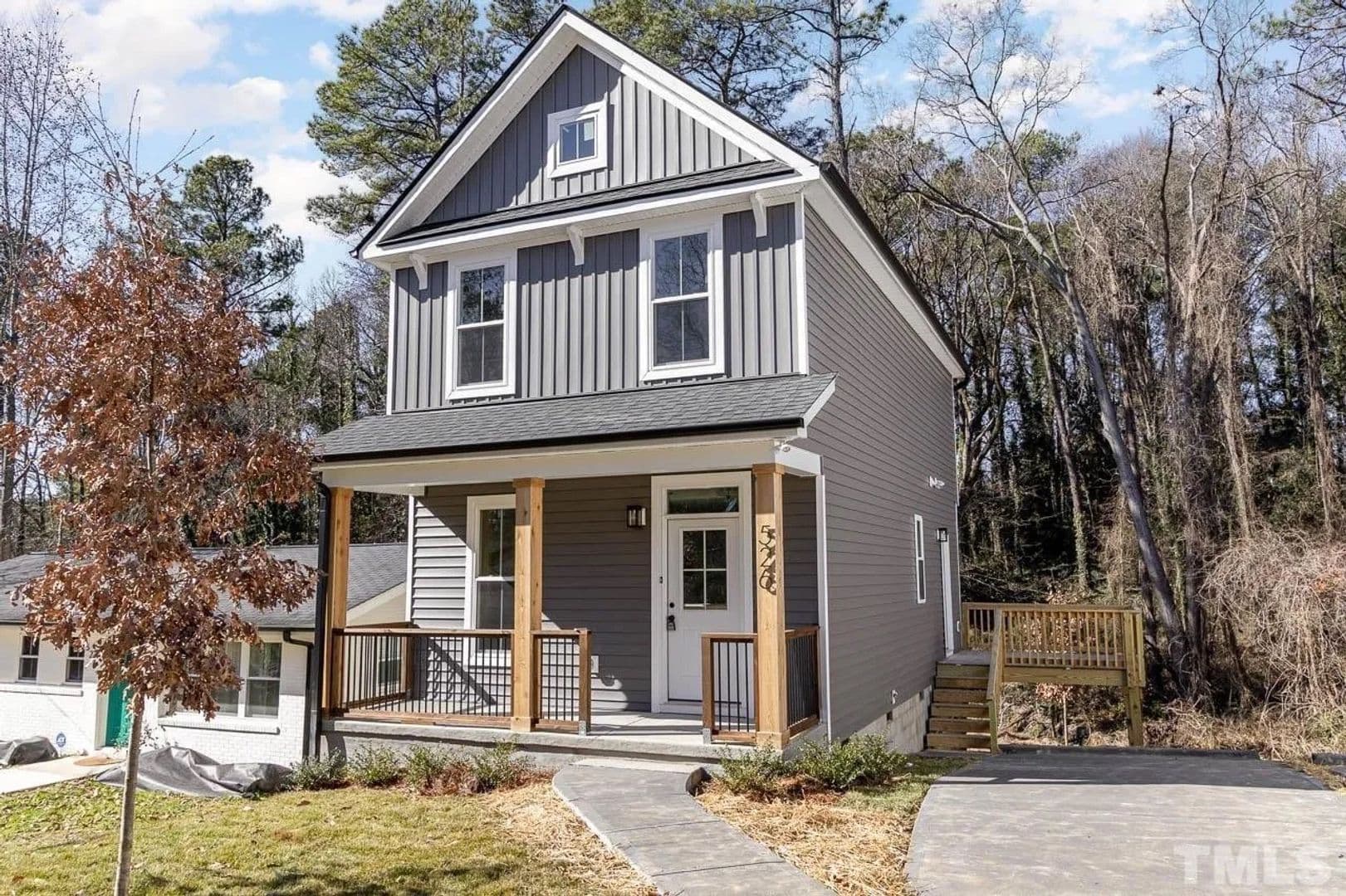 Durham House: 1420 Maplewood Dr
