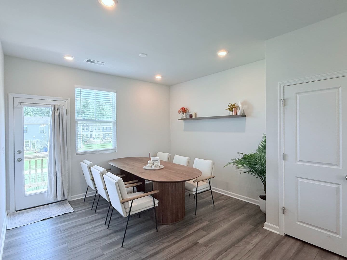 Raleigh House: 2431 Chert Ln