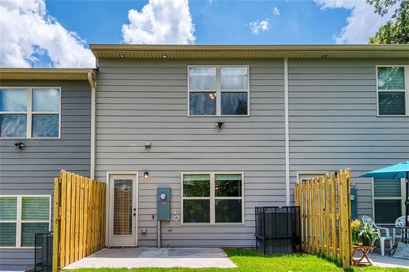 East Point House: 2993 Bayrose Cir