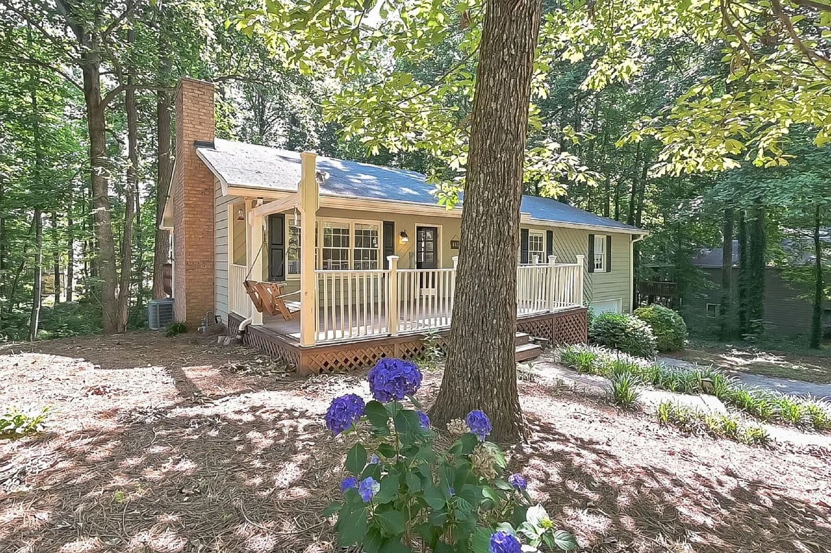 Roswell House: 4472 Old Mabry Pl