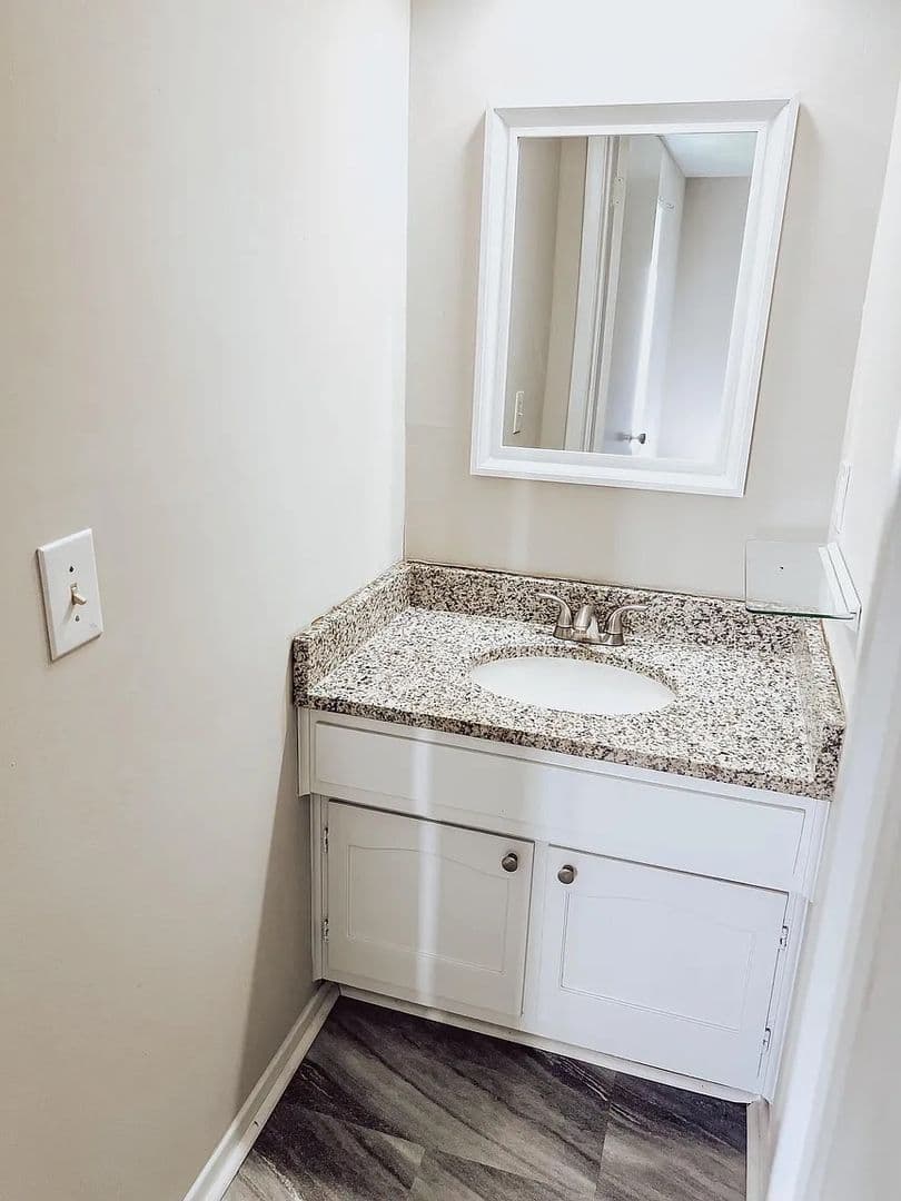 High Point House: 1744 N Hamilton St
