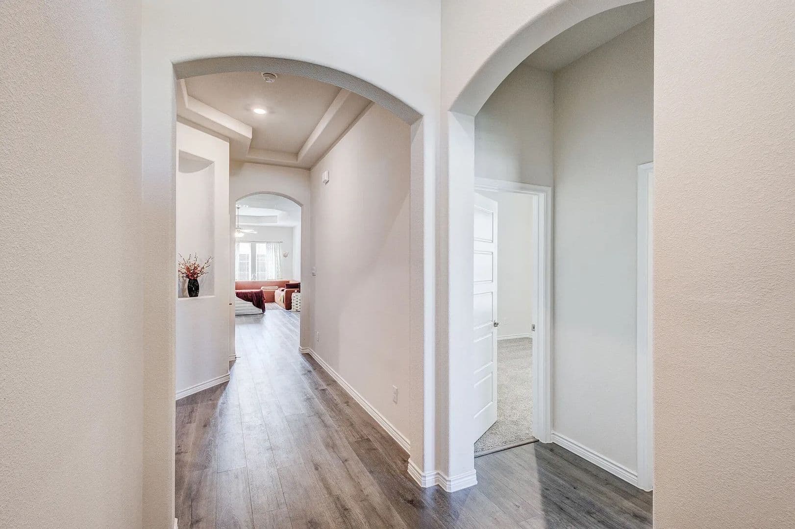 Garland House: 6993 Newby Ln