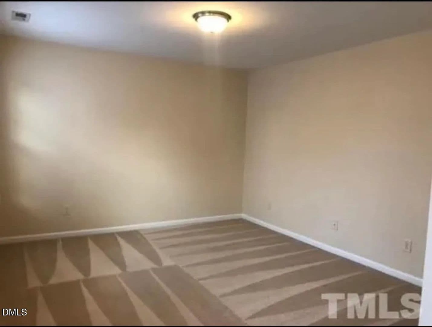 Raleigh House: 4248 Brintons Cottage St
