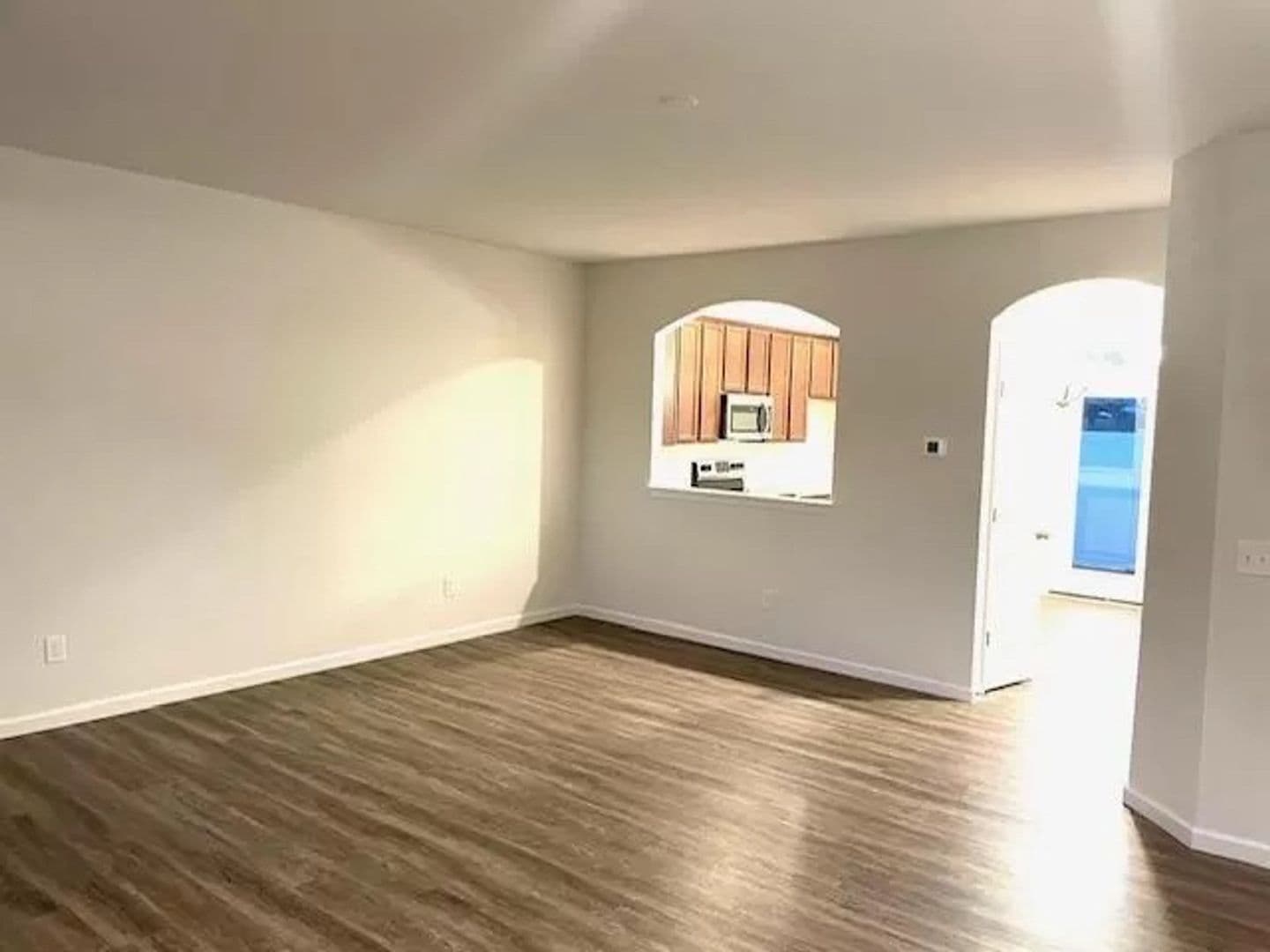 Belmont House: 1103 Johns Walk Way