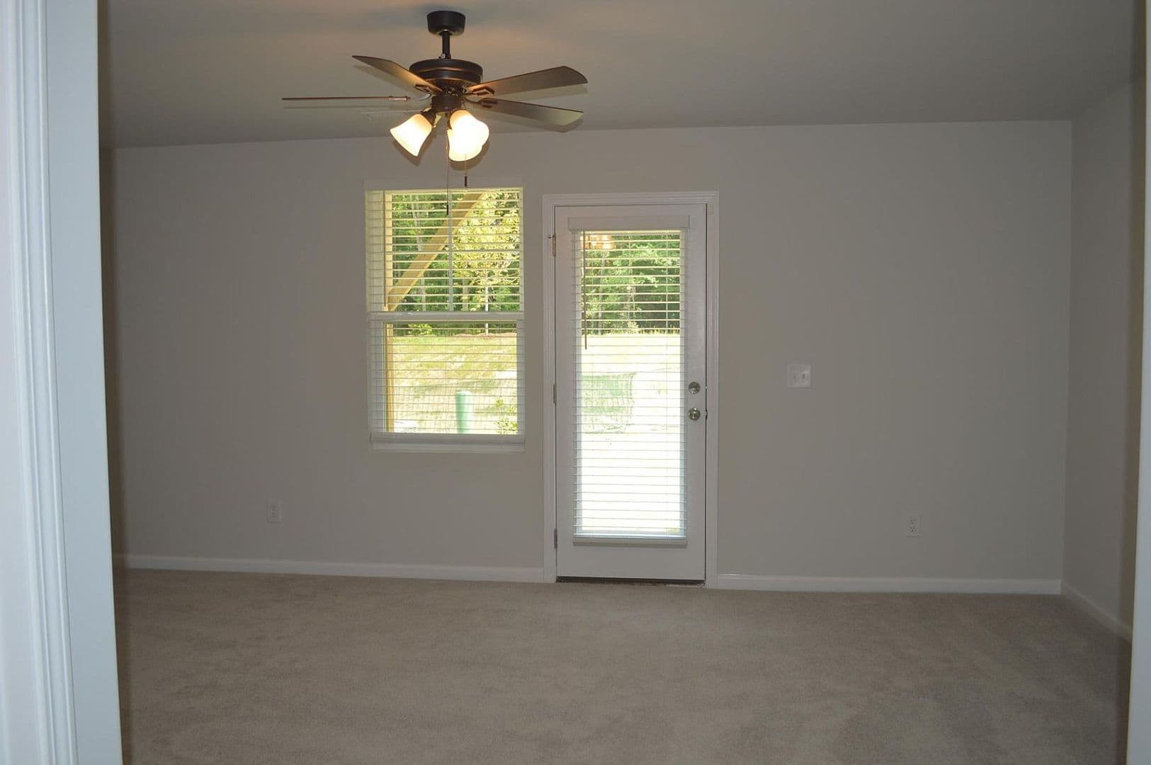 Raleigh House: 4938 Southern Magnolia Dr