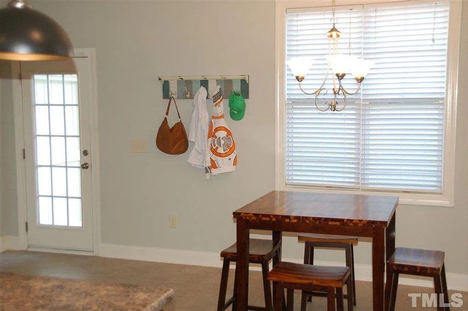 Apex House: 109 Windy Creek Ln