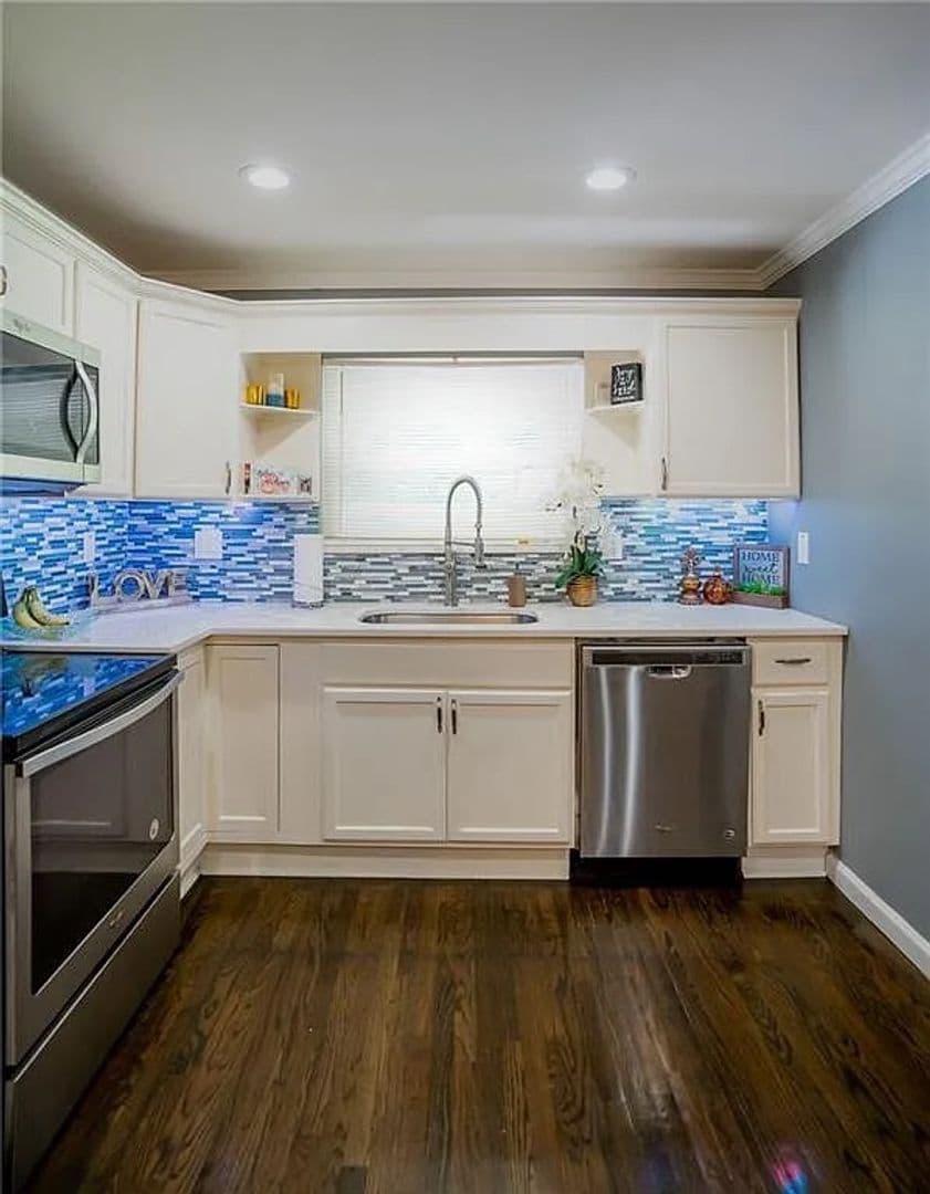 Atlanta House: 3052 Browns Mill Rd SE
