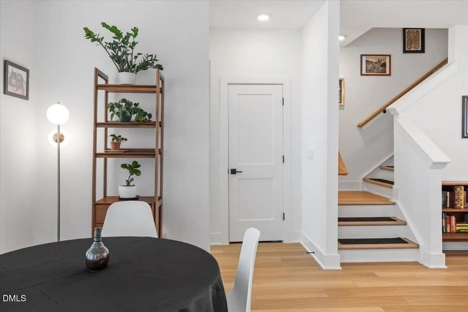 Knightdale House: 522 Billingshurst Wy