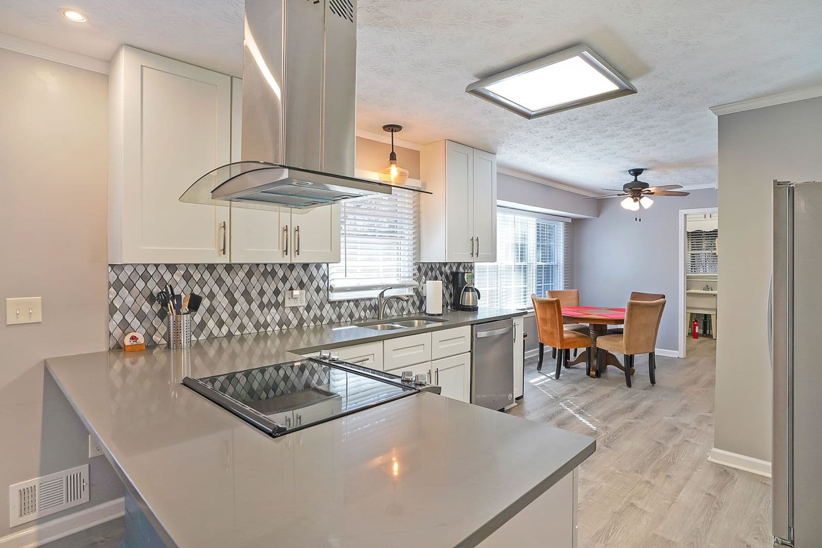 Stone Mountain House: 752 Mountainbrooke Cir SW