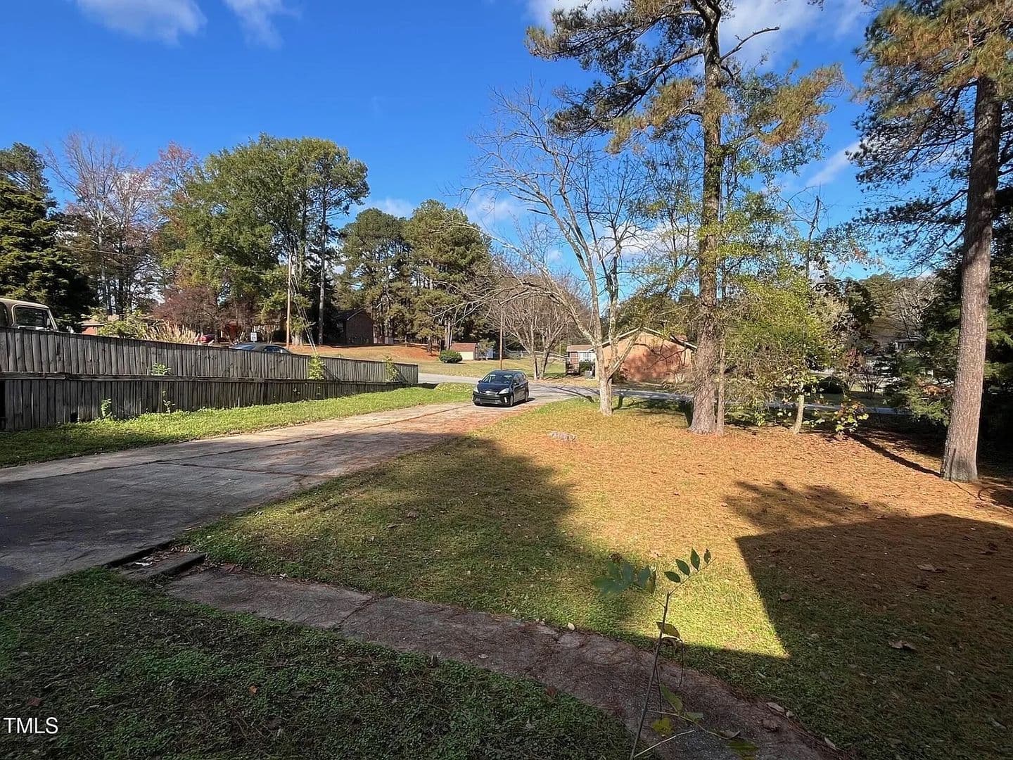 Durham House: 916 Forge Rd