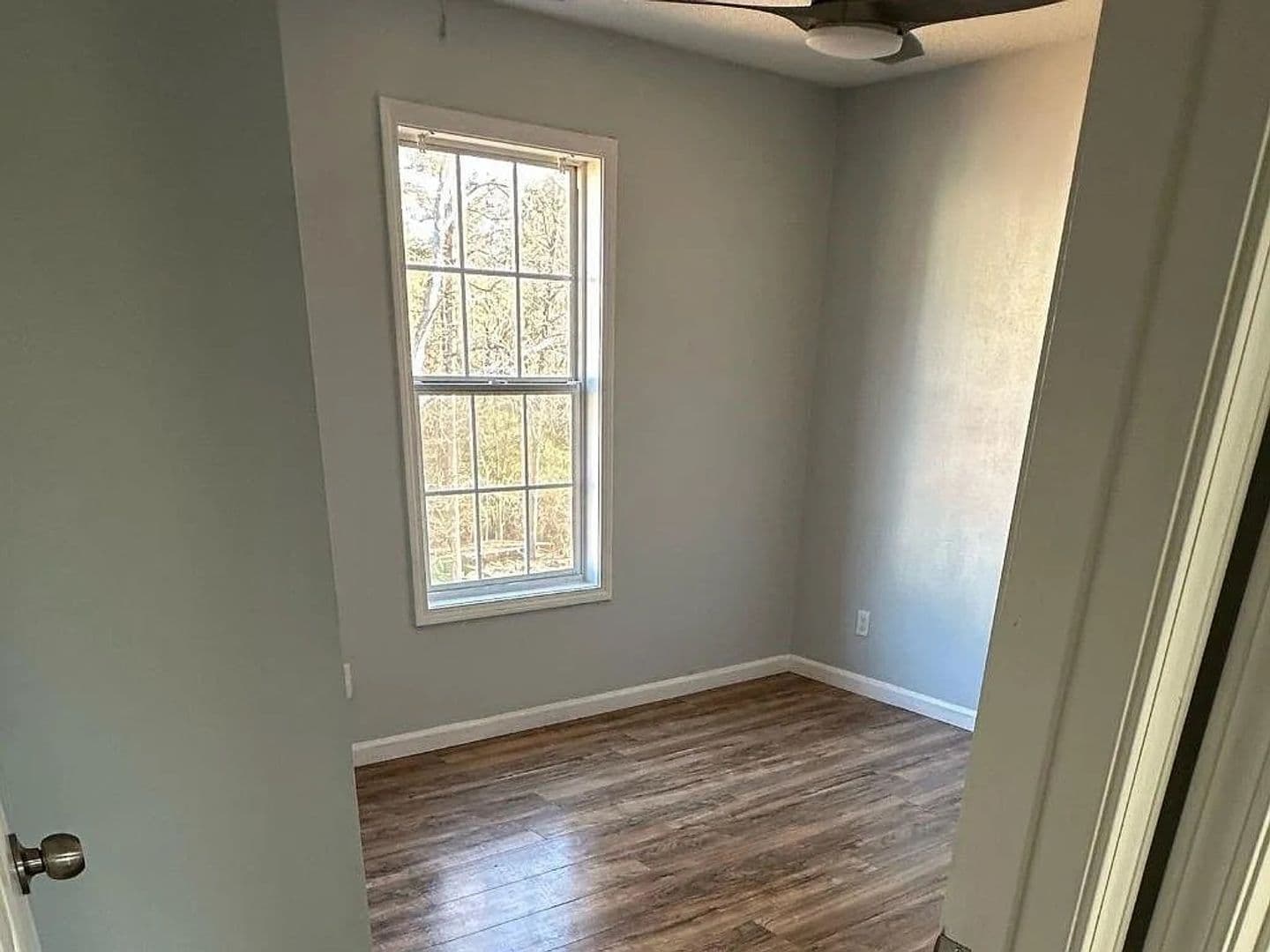 Grayson House: 1261 Lakeview Rd