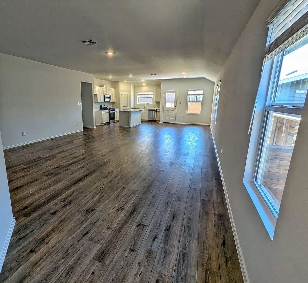 Kyle House: 158 Gresham