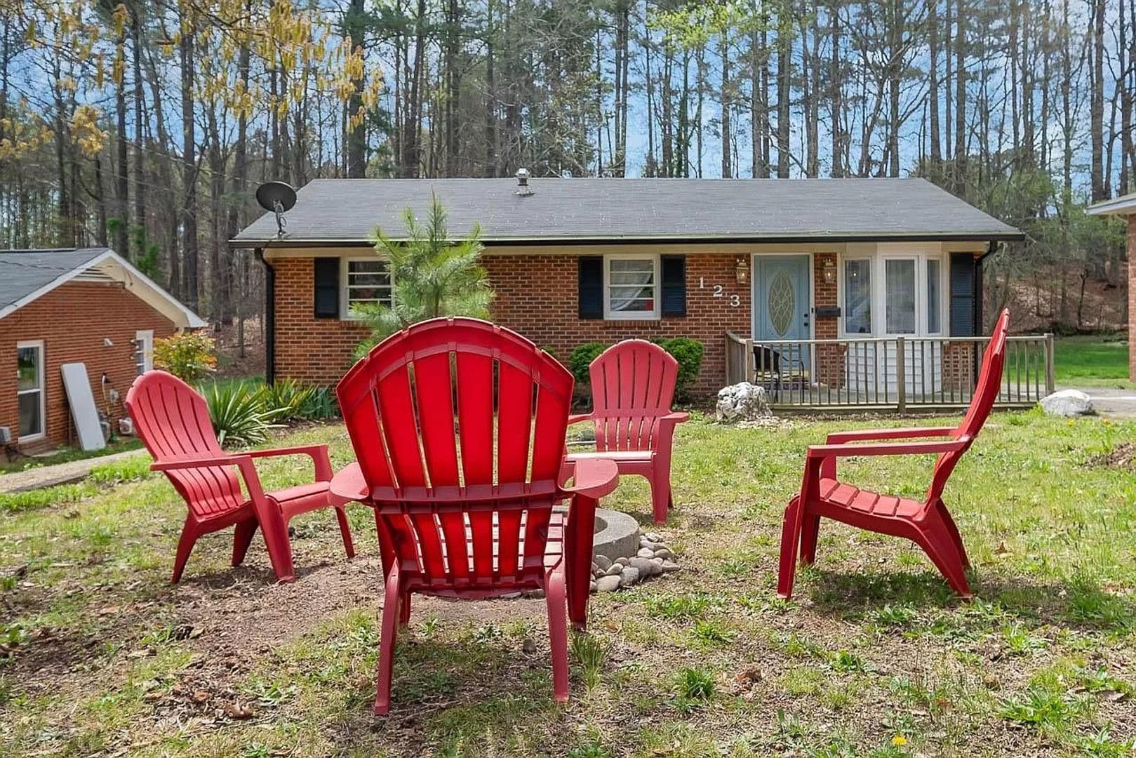 Durham House: 123 Archdale Dr
