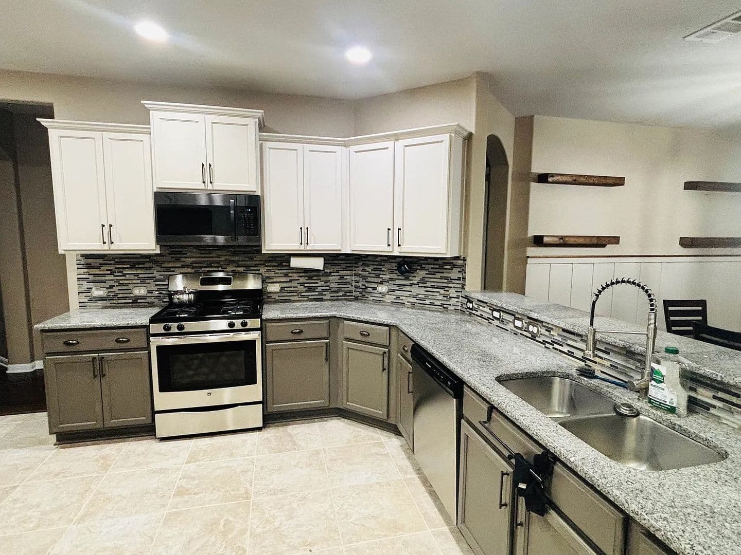 Georgetown House: 519 River Bluff Cir