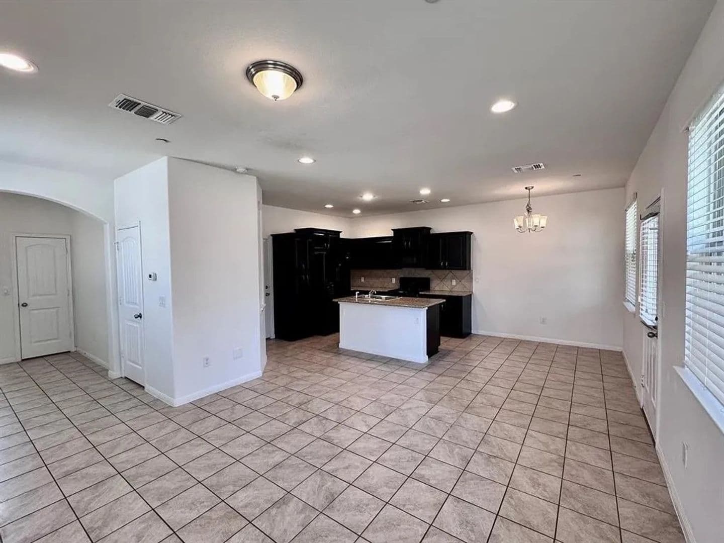 Round Rock House: 1001 Zodiac Ln