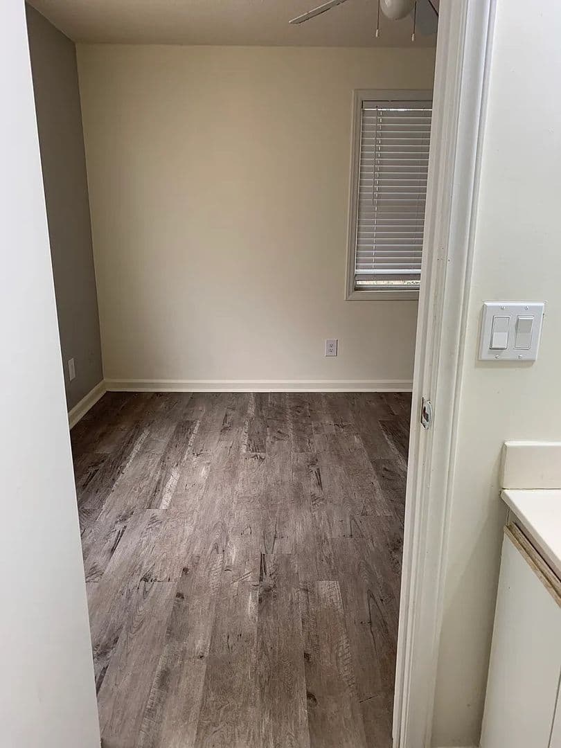 Raleigh House: 1120 Carlton Ave