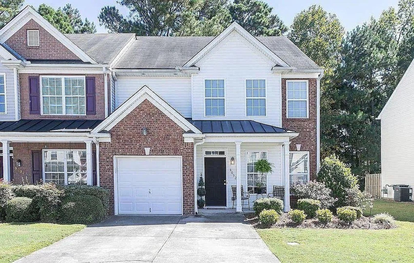 Cumming House: 3032 Kentmere Dr
