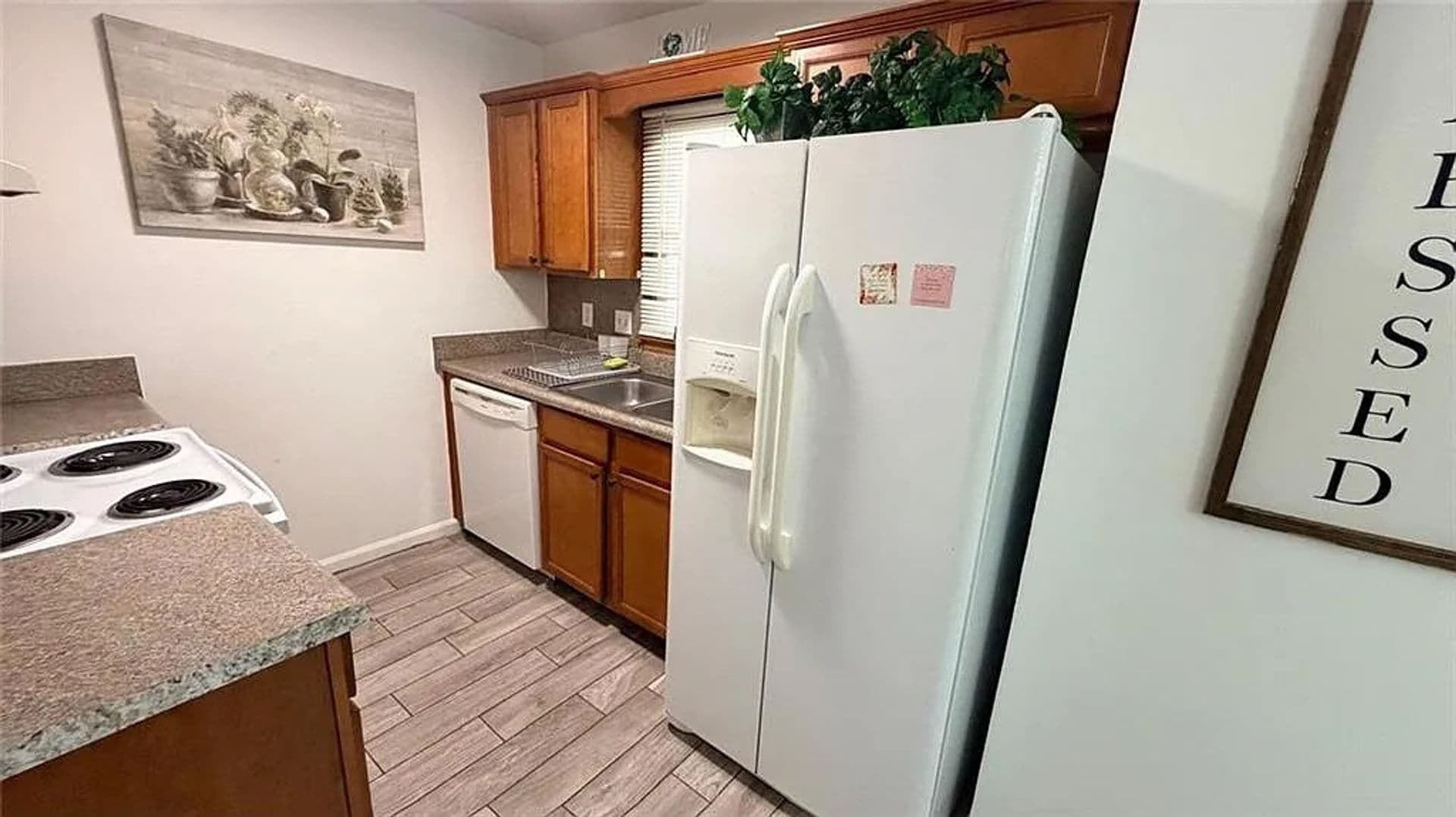 Roswell House: 250 Mill Creek Pl