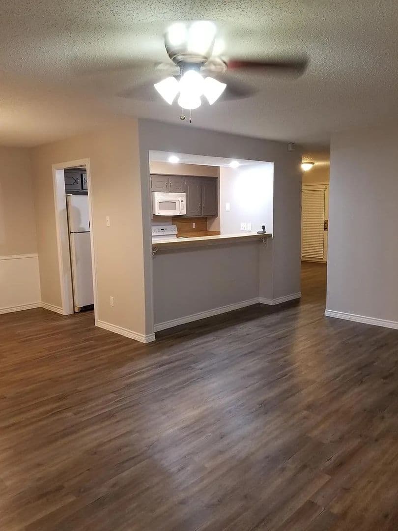 Richardson House: 807 St Paul Ct