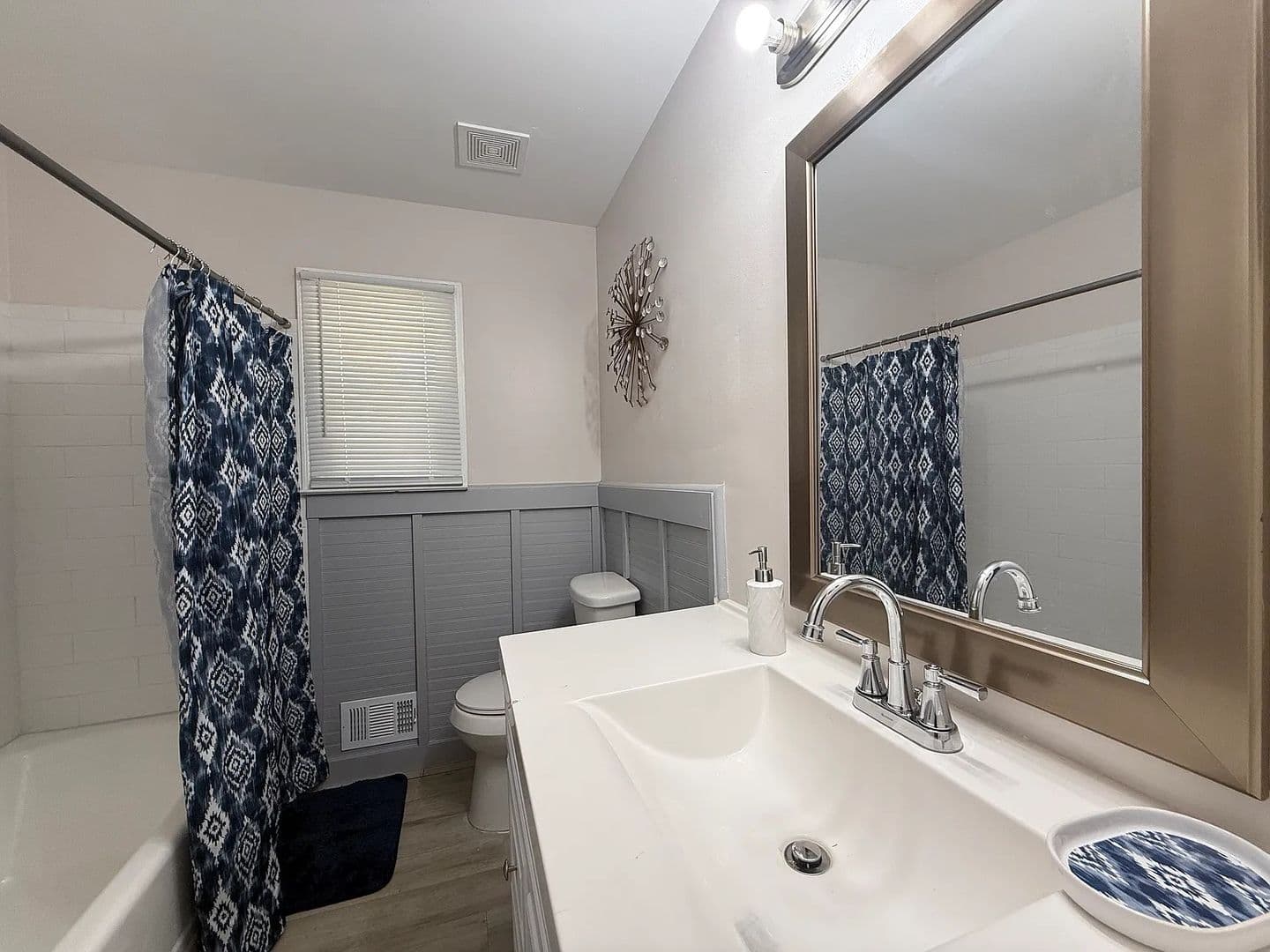College Park House: 2652 Winthrop Rd