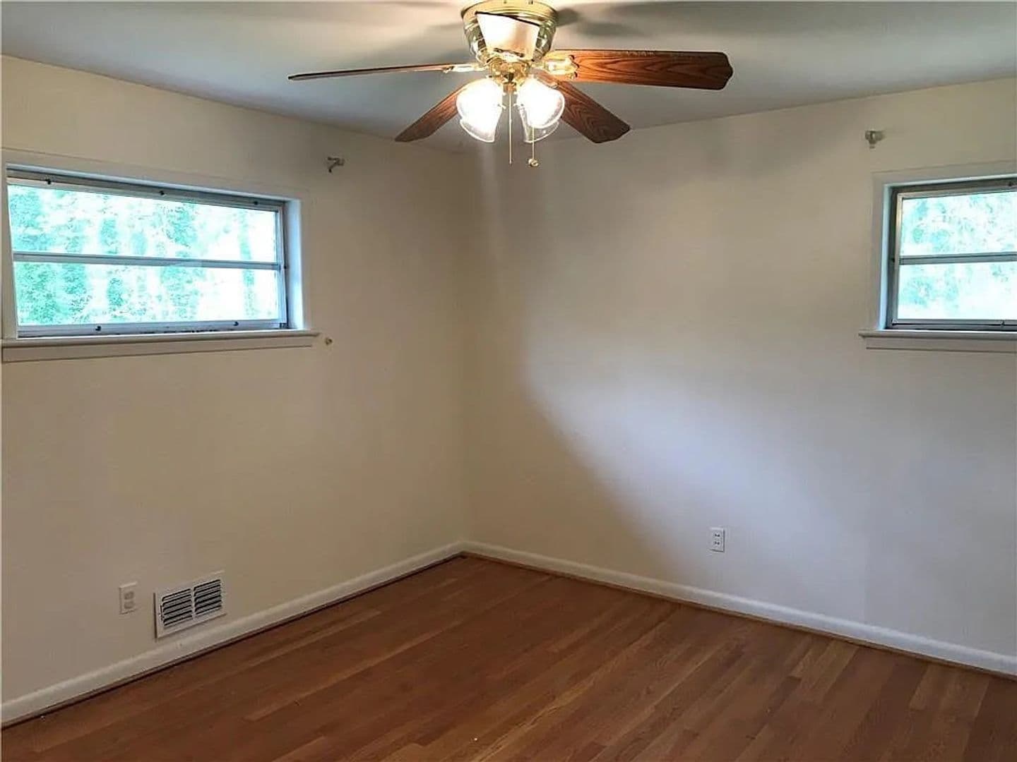 Smyrna House: 805 Flagler Cir
