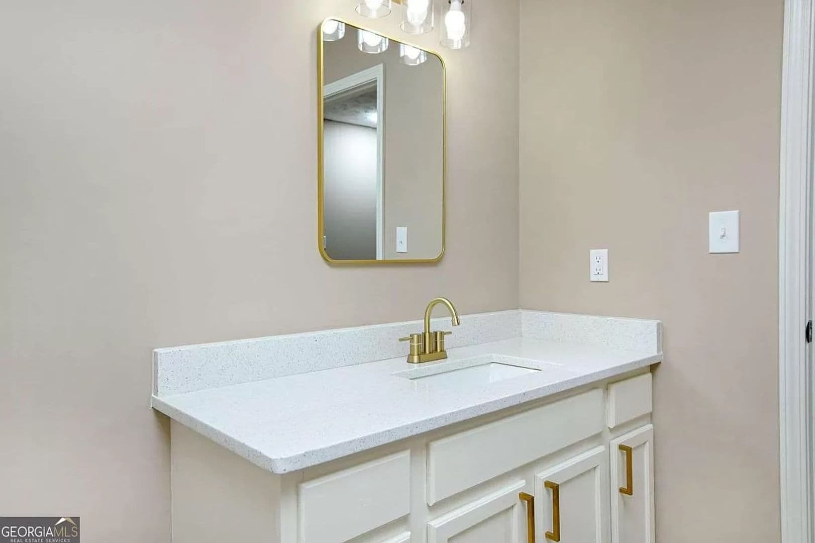 Decatur House: 3840 Brown Dr