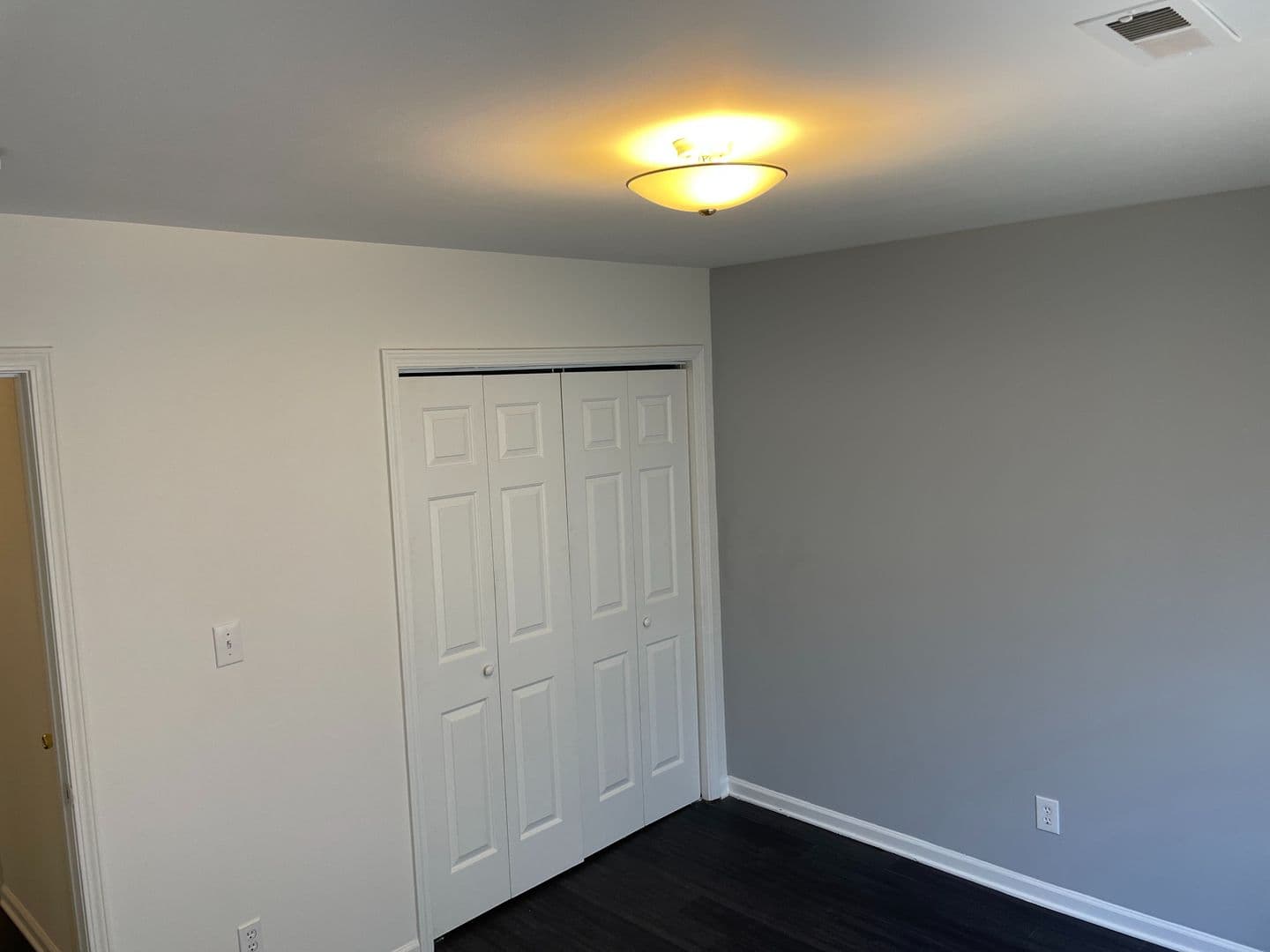 Charlotte House: 913 Tennyson Dr
