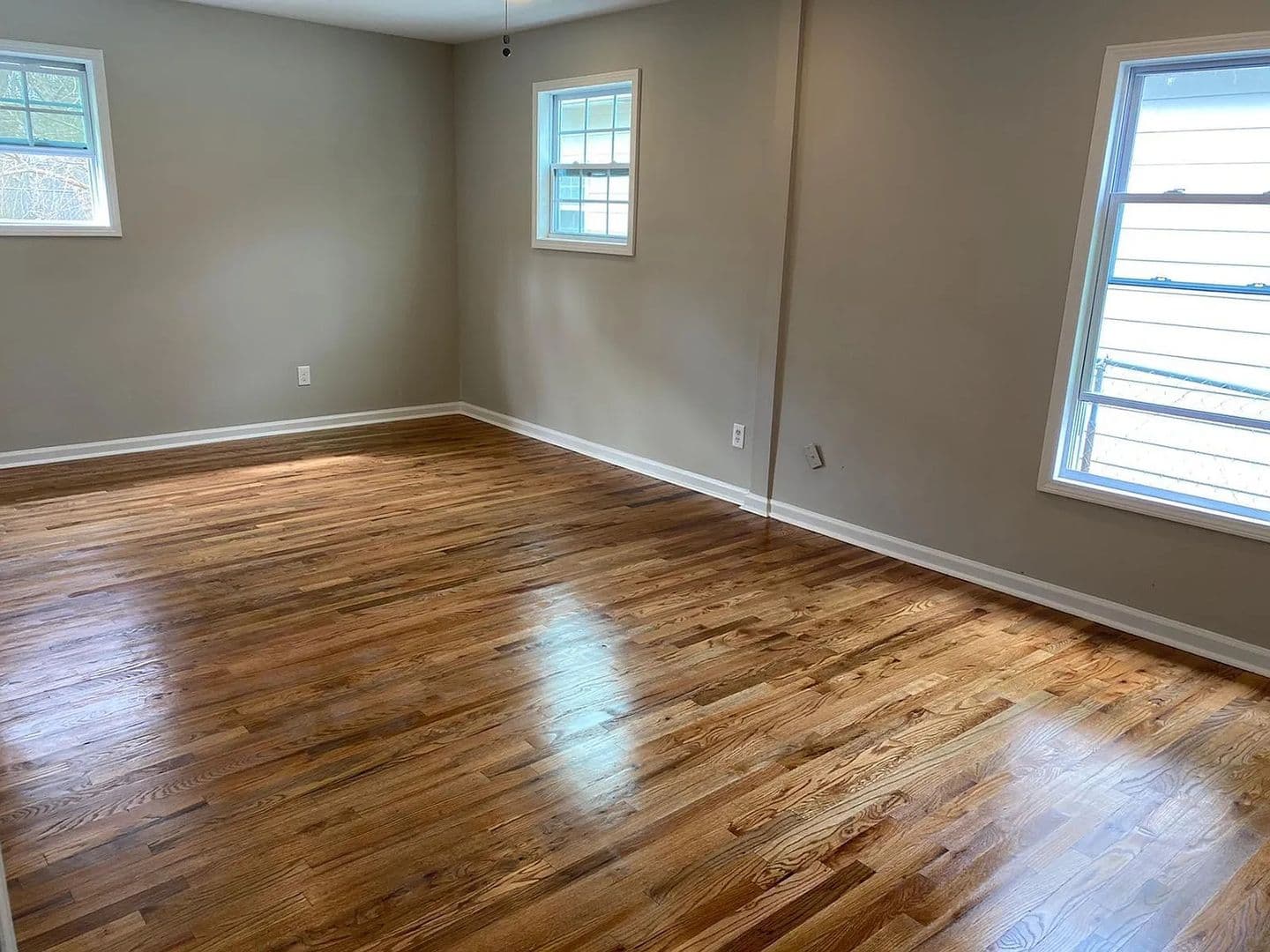 Atlanta House: 956 Mayson Turner Rd NW