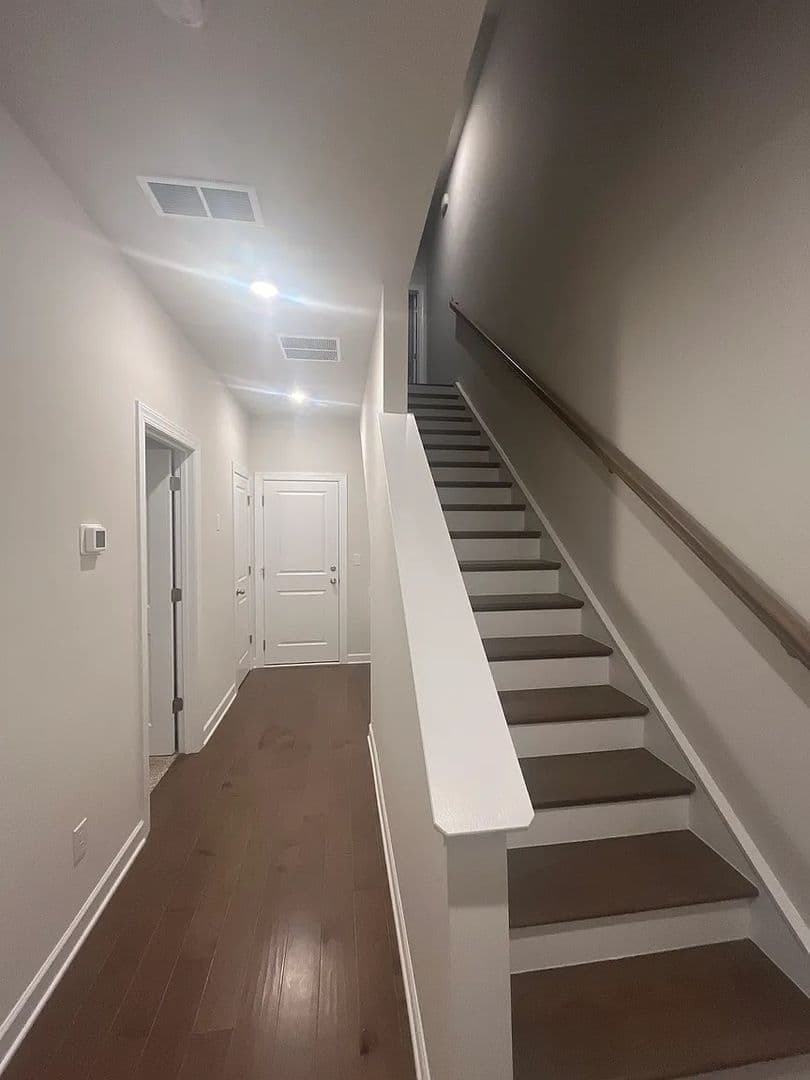 Charlotte House: 3714 Memorial Pkwy