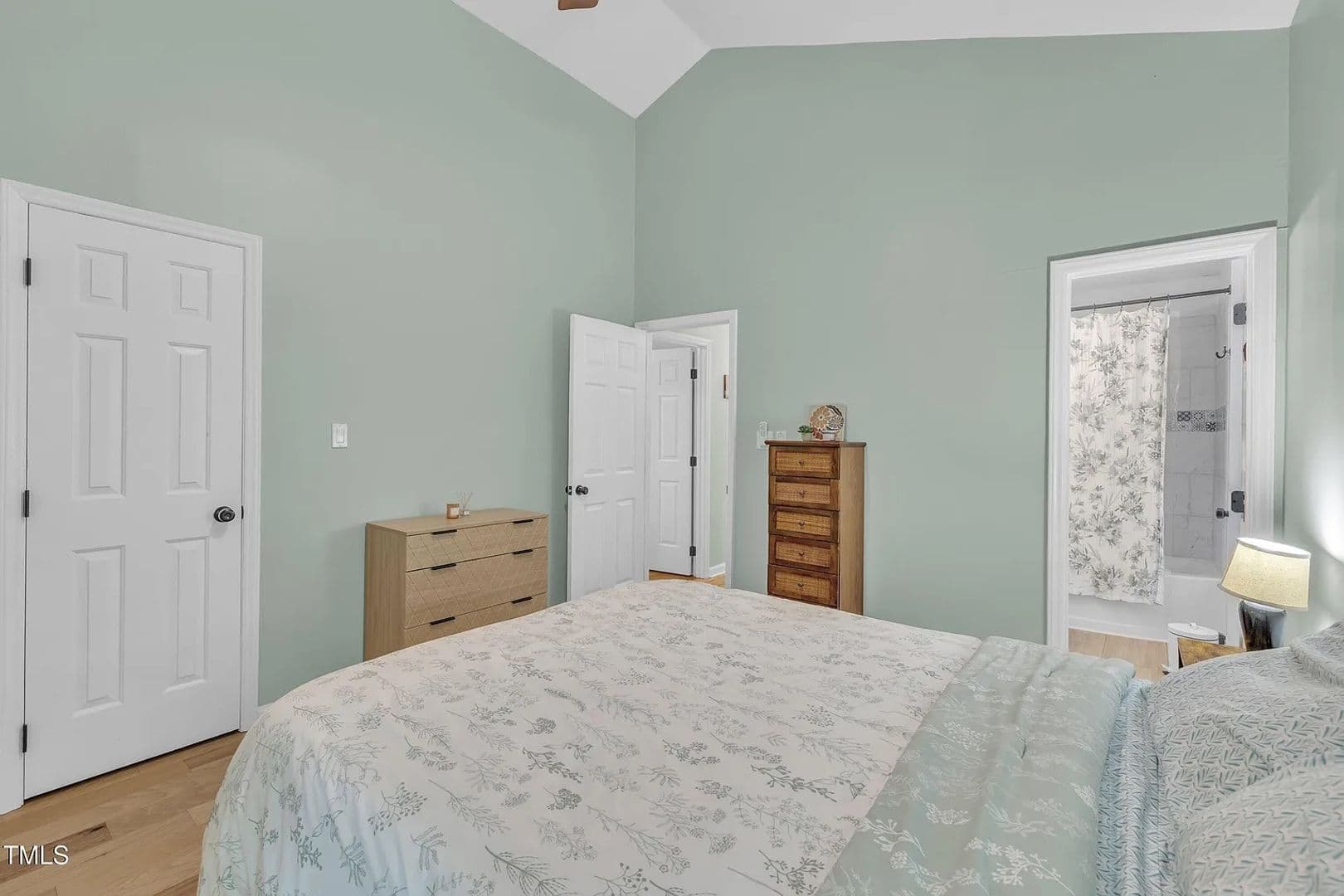 Raleigh House: 105 Tall Rock Ct