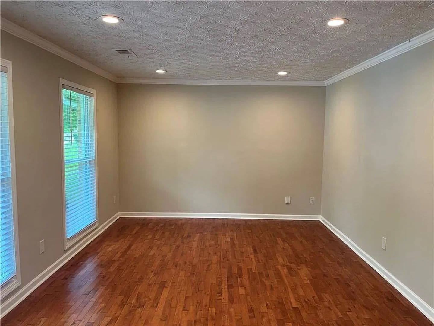 Decatur House: 2237 Scotty Cir