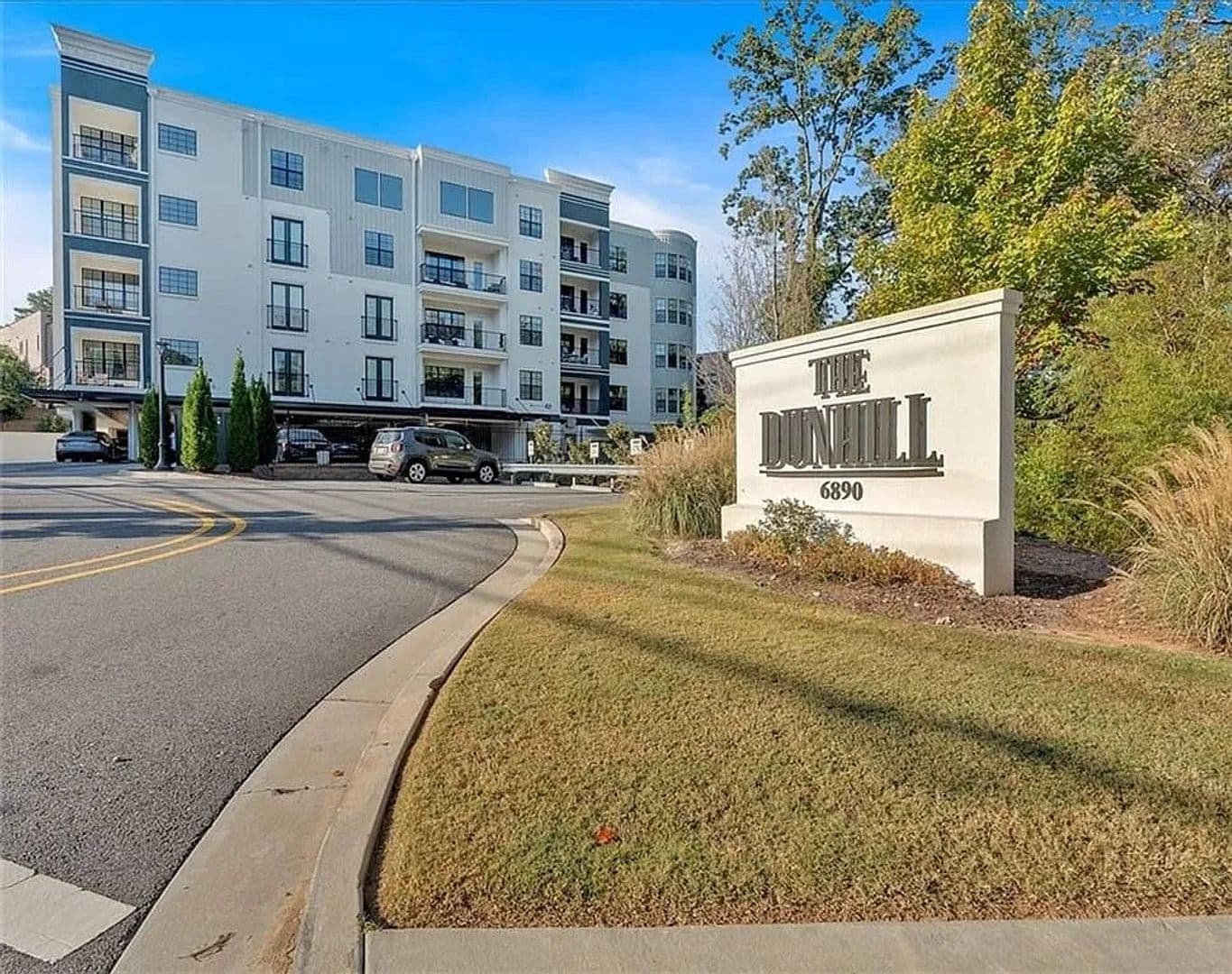 Atlanta House: 6890 Peachtree Dunwoody Rd NE
