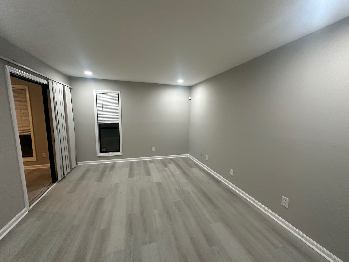 Atlanta House: 9400 Roberts Dr