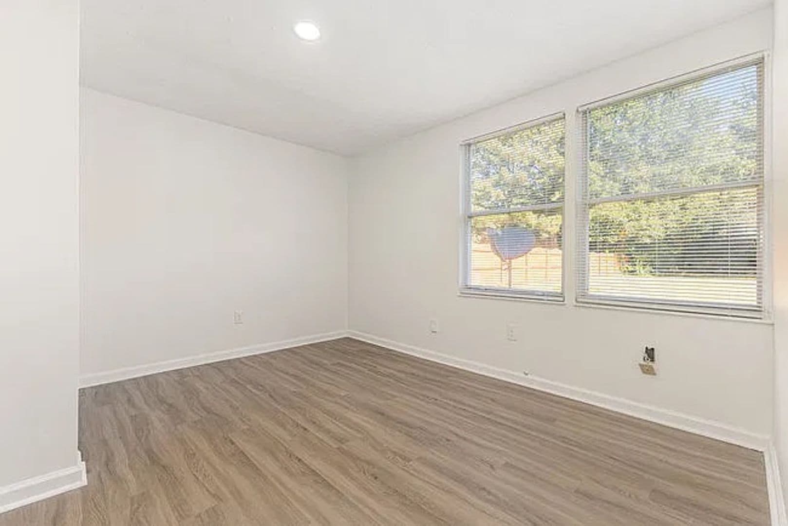 Charlotte House: 8915 Touchstone Ln