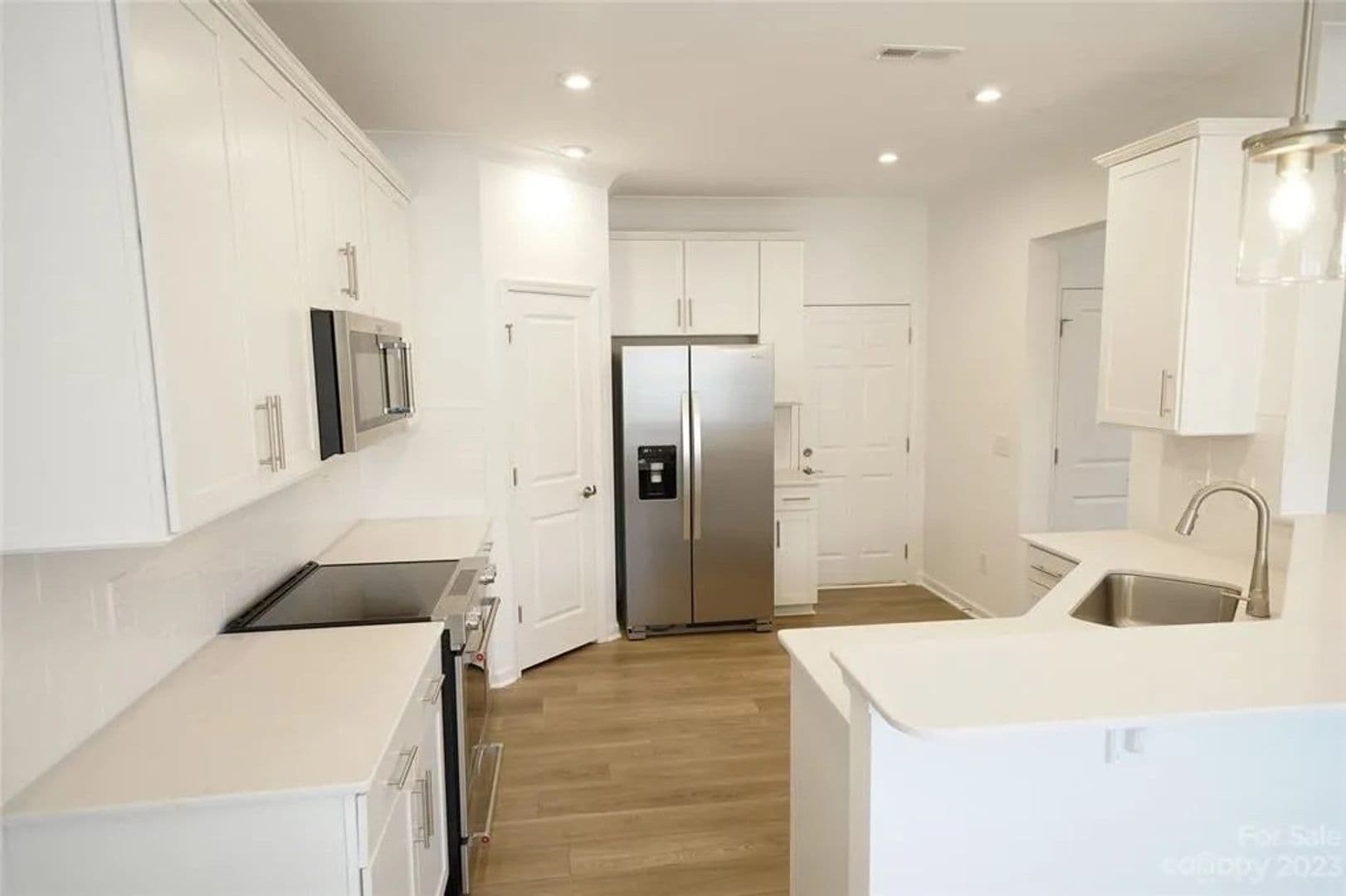 Charlotte House: 22047 Lani Dr