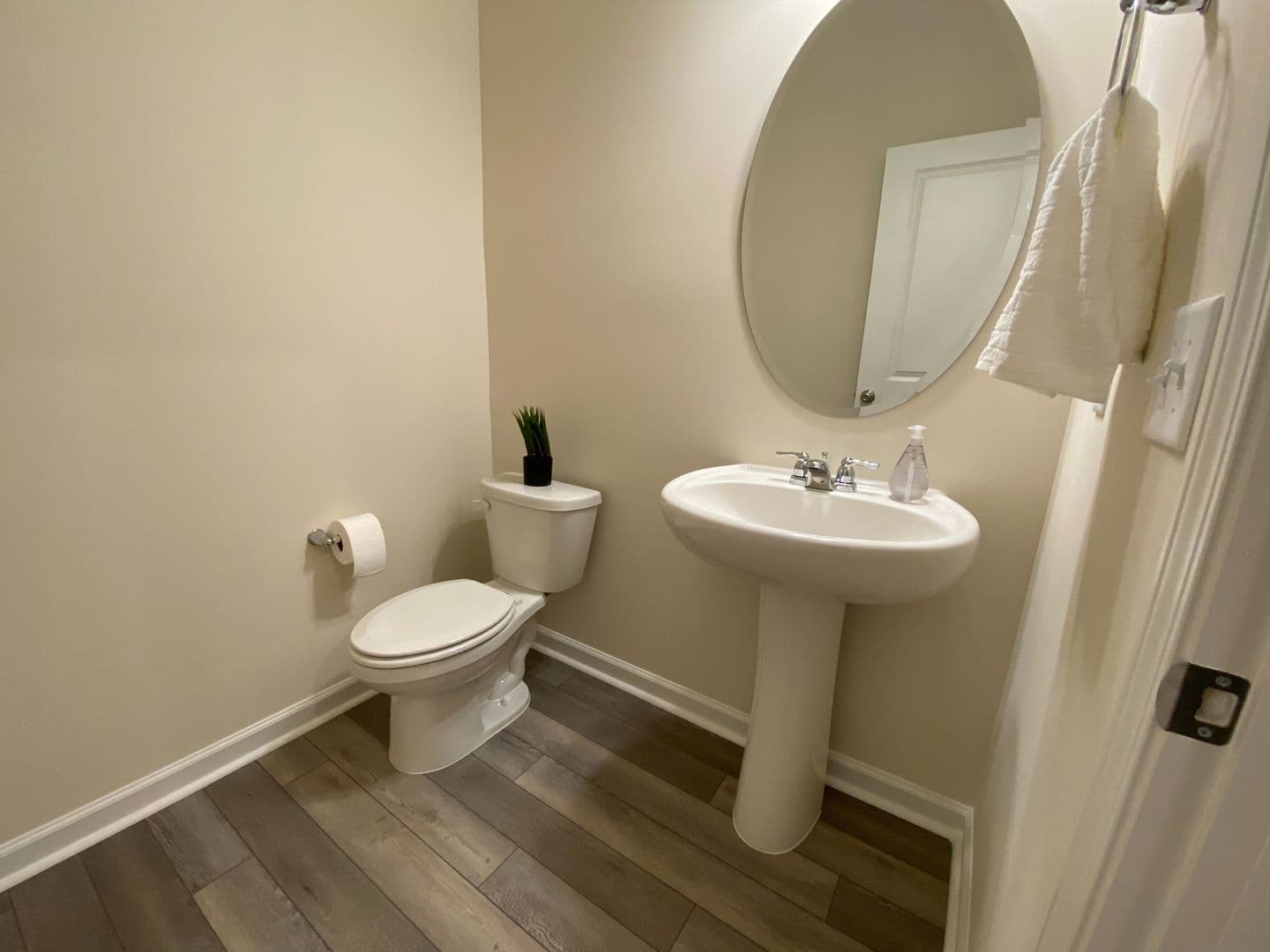 Durham House: 5409 Talley St