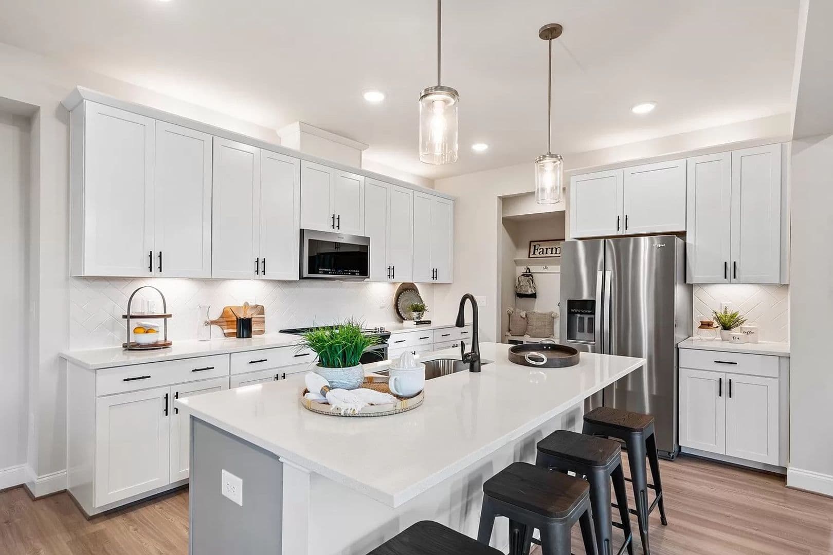 Garner House: 108 Gunderson Ln