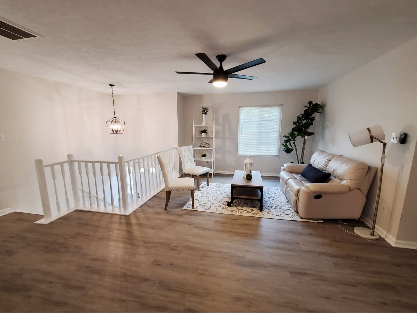Raleigh House: 2824 Henslowe Dr