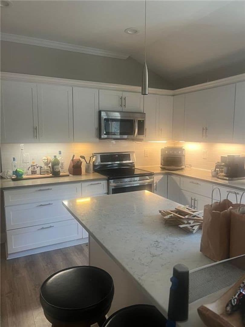 Atlanta House: 1933 North Avenue NW