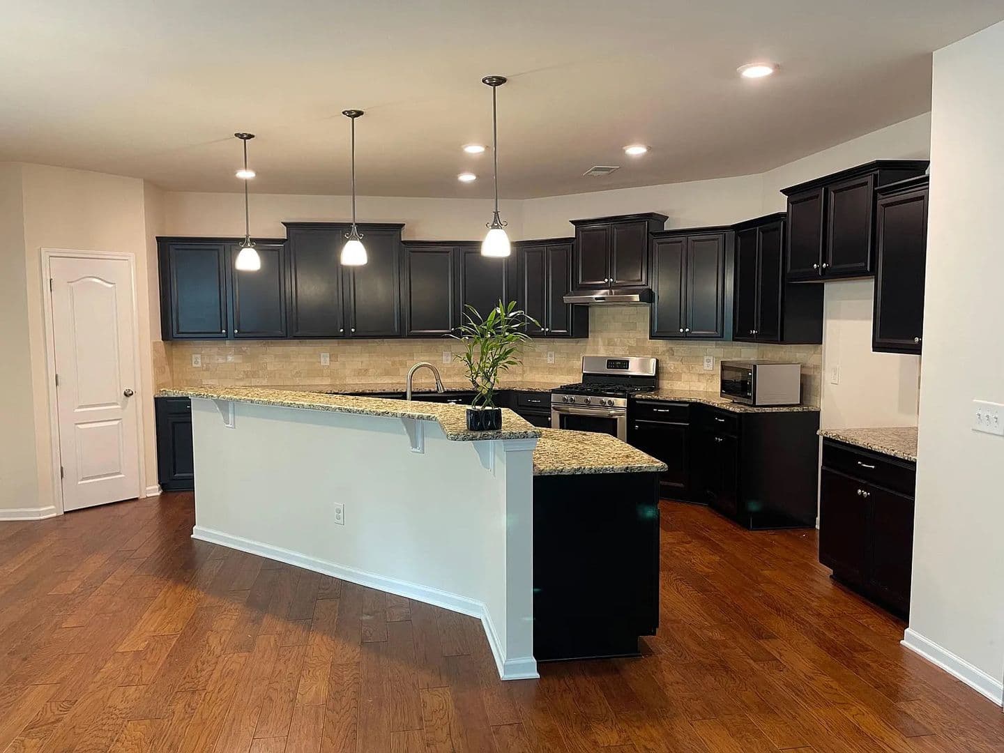 Charlotte House: 7211 Agnew Dr