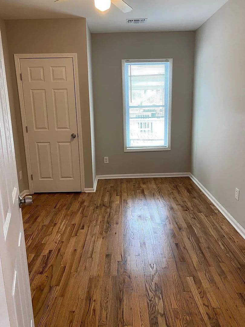 Atlanta House: 956 Mayson Turner Rd NW