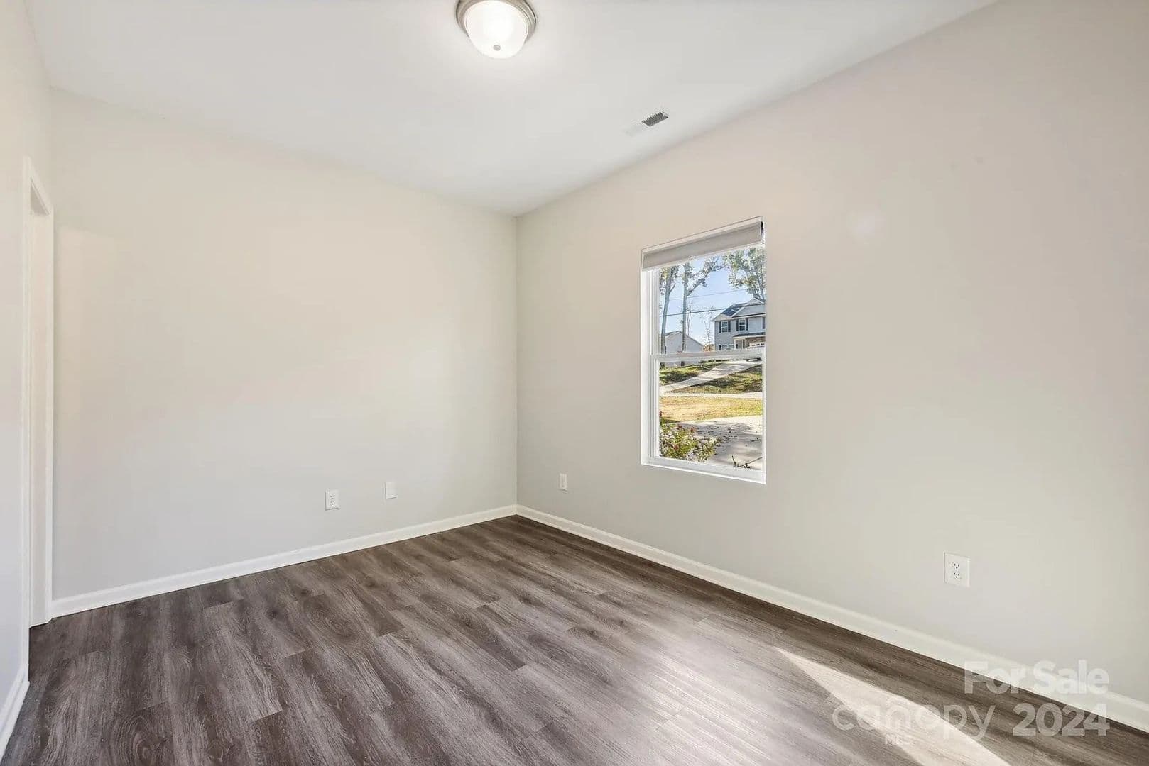 Charlotte House: 7608 Denbur Dr