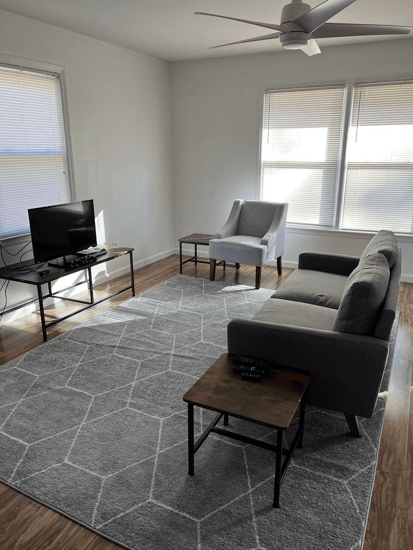 Raleigh House: 3812 Oak Park Rd