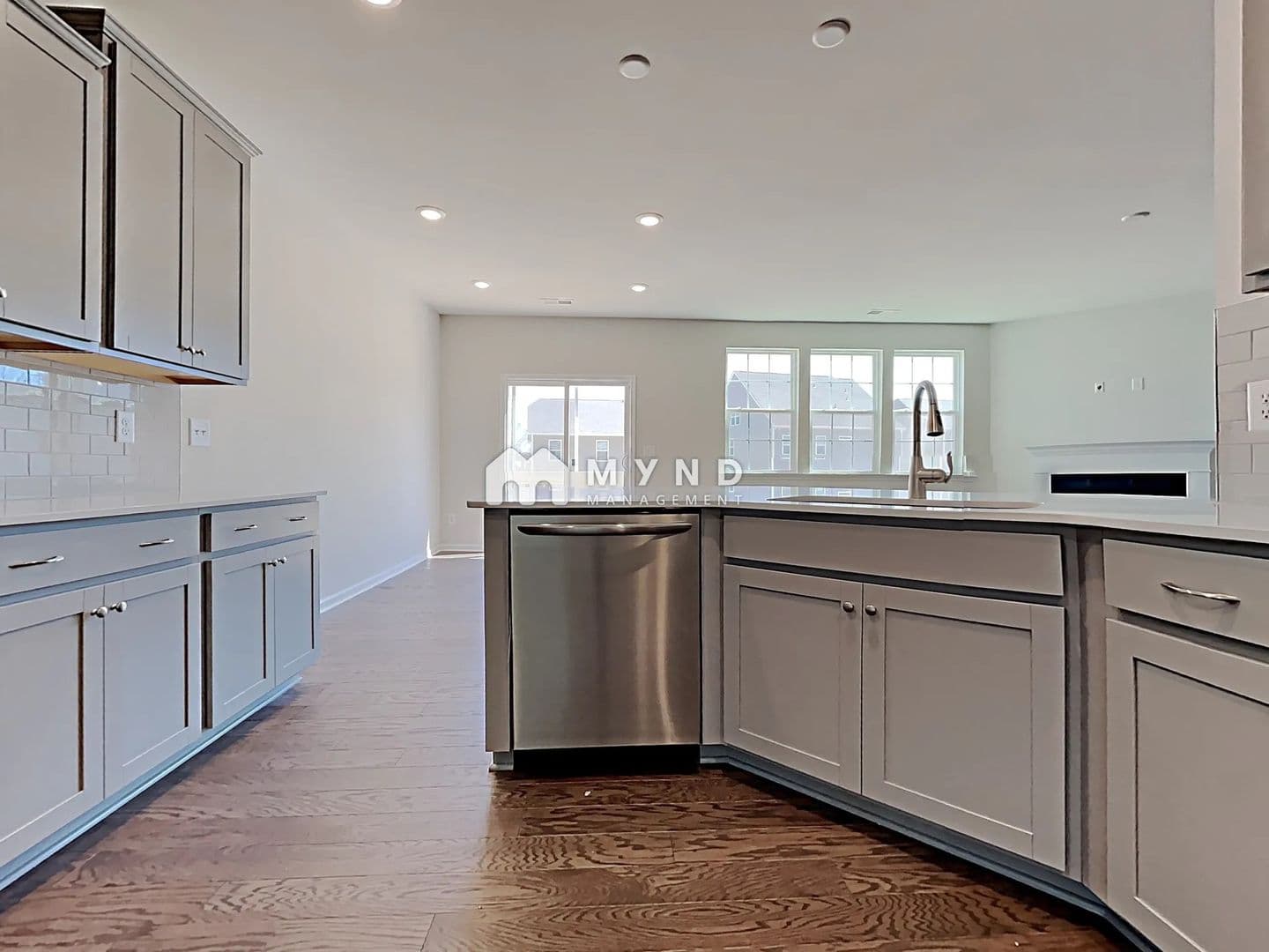 Charlotte House: 15100 Moulin Ct Dr