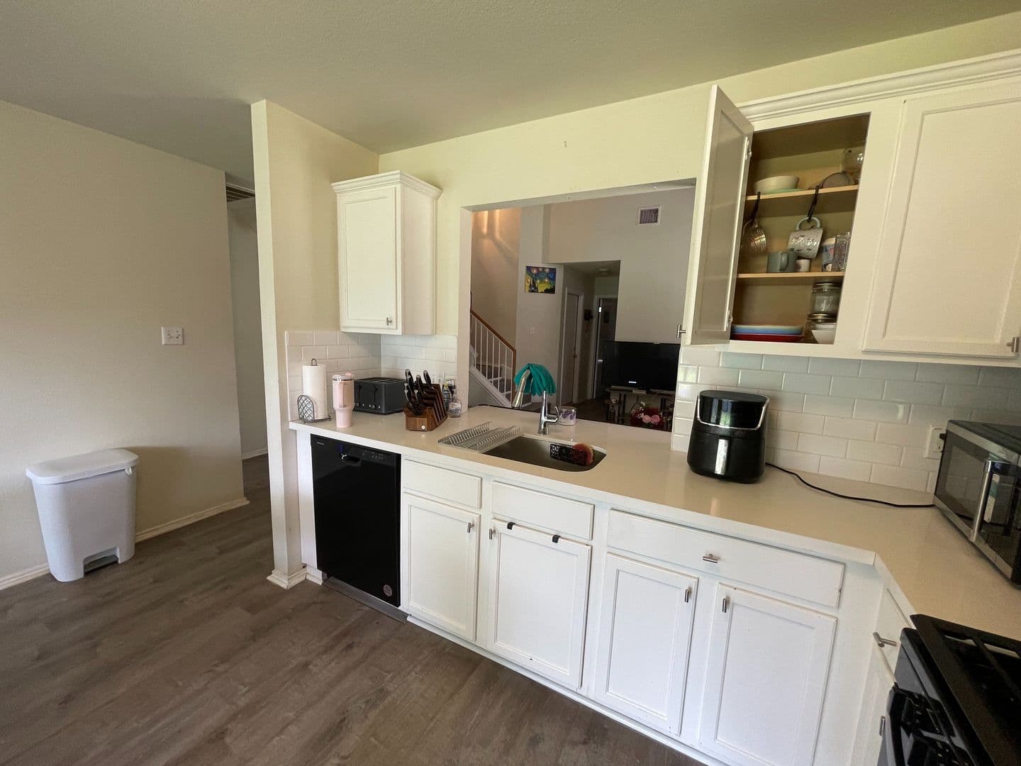 Leander House: 2419 Socorro Bend